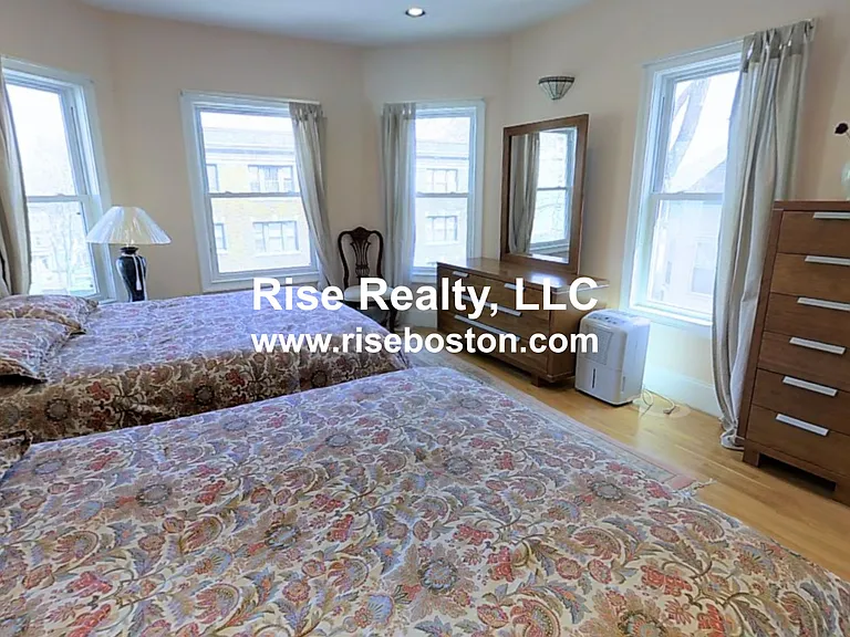 74 Georgia St #1 — Photo 8