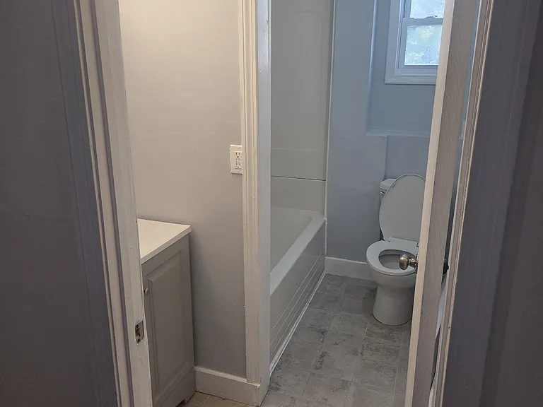 60 Vinton St #3A — Photo 12