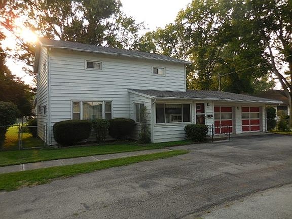 2nd image of 203 N Randolph St