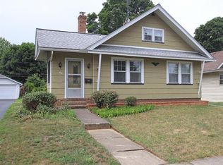 68 Wendhurst Dr, Rochester, NY 14616