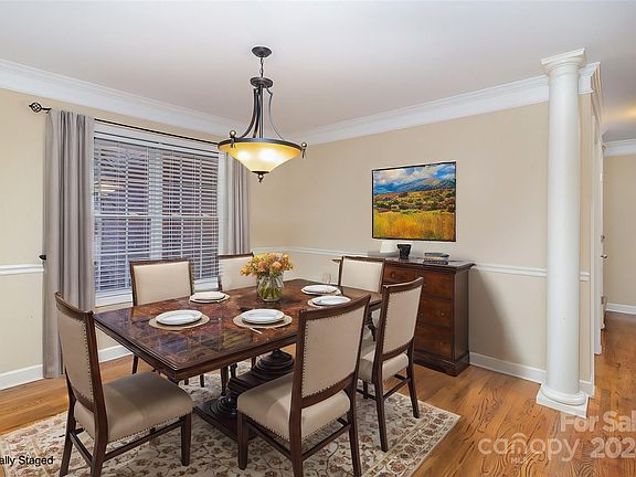 3rd image of 3445 Sourwood Ct