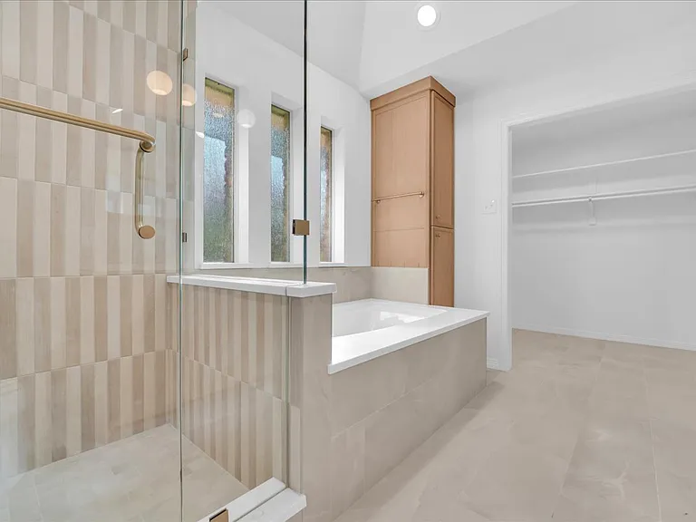 610 Timber Way — Photo 30