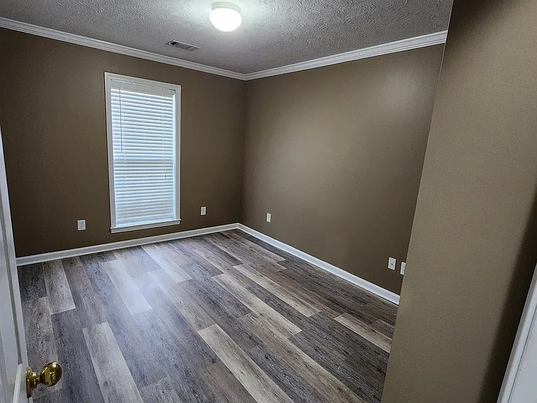 1229 Westfield Ln — Photo 23