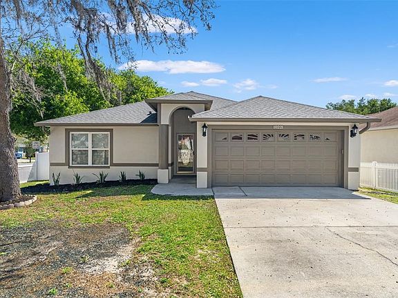 2nd image of 10221 N Woodmere Rd