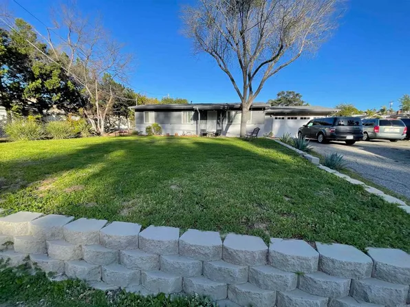 722 McDonald Rd, Fallbrook, CA 92028