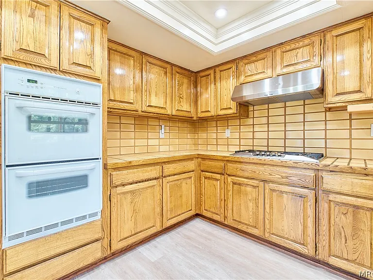509 Wallace Ln — Photo 18
