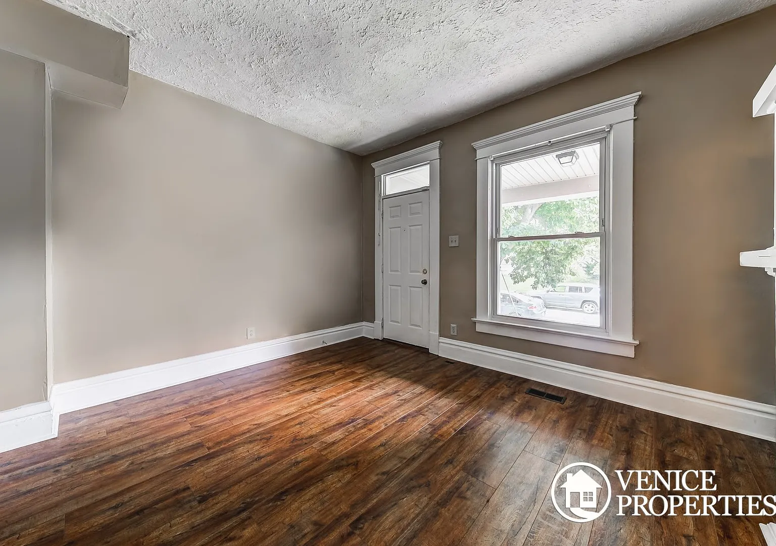 3 Bedroom on OSU Campus — Photo 3