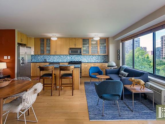 2nd image of 372 Central Park W APT 7X