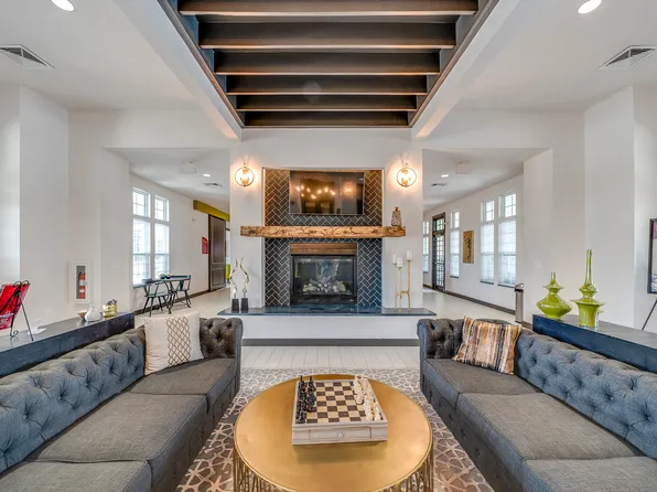 Waterstone at Hamburg Apartments