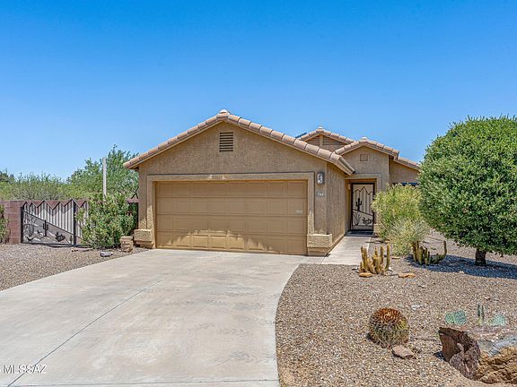 2nd image of 744 W Echo Mesa Dr