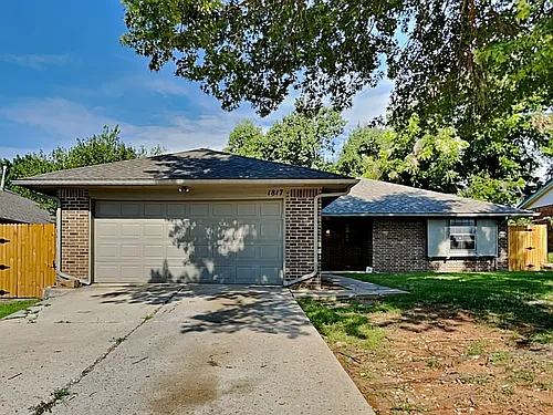 1817 Tim Dr Photo 1