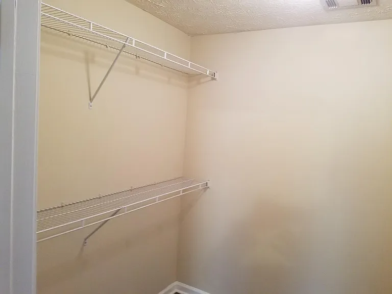 707 Guide Post Ln — Photo 27