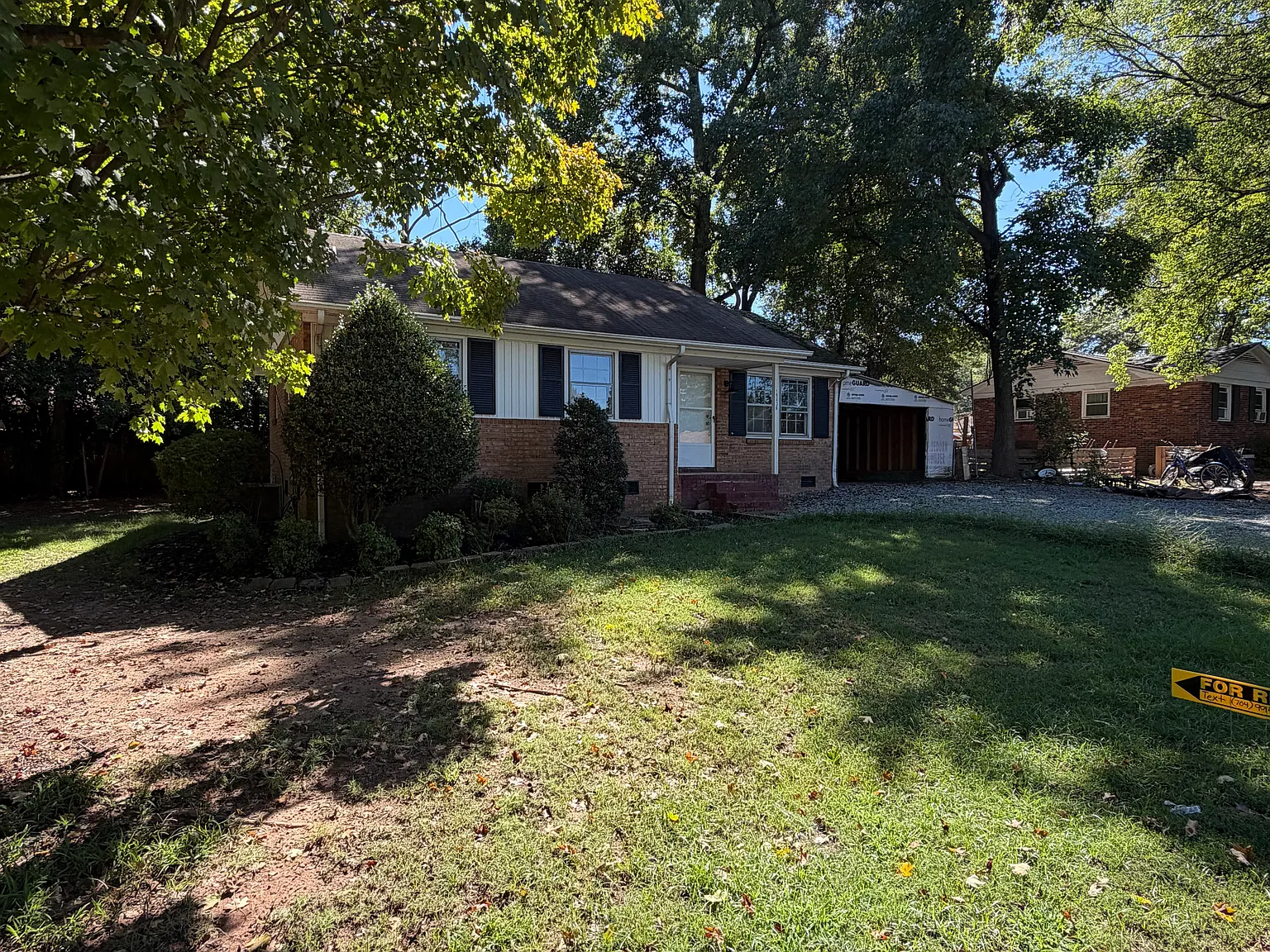 3 bed, 1.5 bath, 1000 sqft, $1,700 — Photo 2