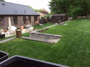 11 Belvidere Cir, Lowell, MA 01852