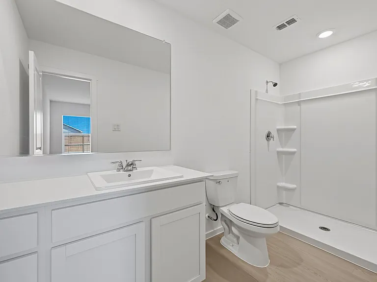 638 Montclaire Ave — Photo 15