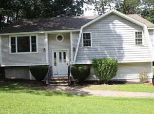 44 Blueberry Hill Rd, Woburn, MA 01801