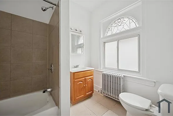 1658 Conklin St — Photo 9