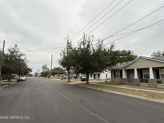 4th image of 1034 UNION Street