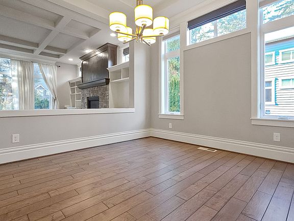 5th image of 25619 SE 30th St