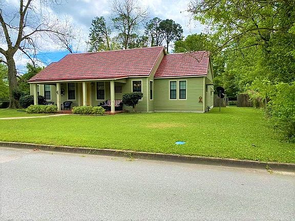 2nd image of 201 W Live Oak St