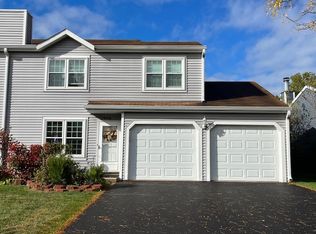 2034 Westview Ln, Round Lake Beach, IL