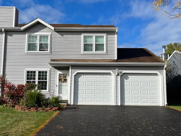 2034 Westview Ln, Round Lake Beach, IL 60073