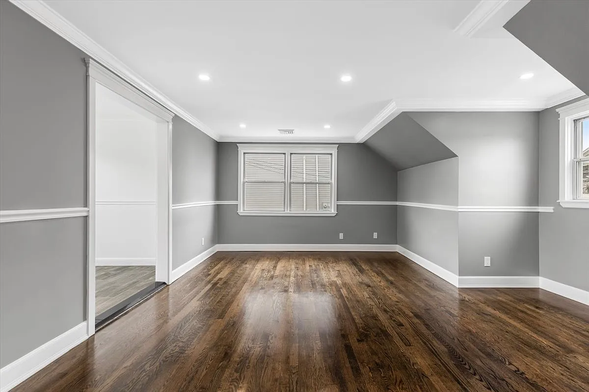 2 bed, 1200 sqft, $3,900 — Photo 4