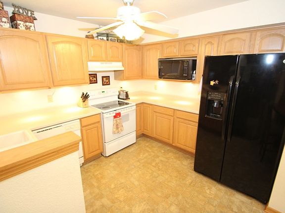 2nd image of 2207 N University Dr