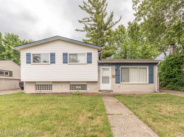 31121 Avondale St, Westland, MI 48186