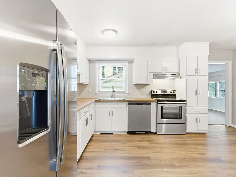 1456 London Dr — Photo 18