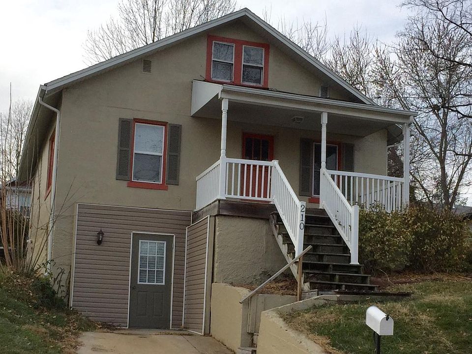 1st image of 210 Argonne St