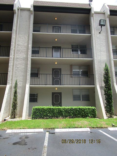 1st image of 9325 Lagoon Pl APT 106