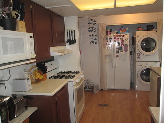 5th image of 2003-142 Bayview Heights Dr