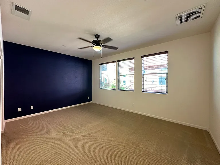 789 Carbon Ct — Photo 17