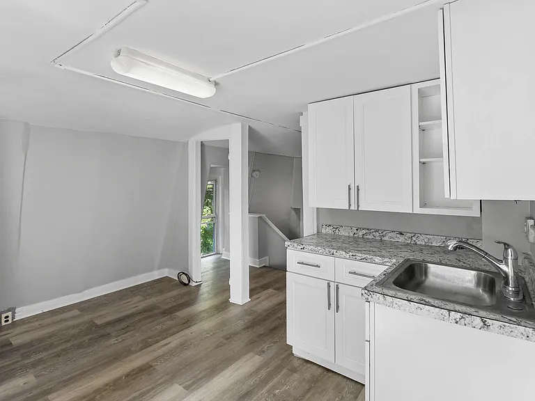 119 School St #5 — Photo 2