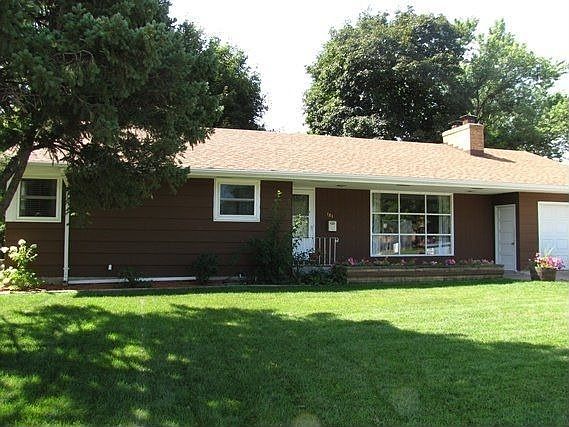 Pending: 121 Emerson Lane, Mankato, MN 56001