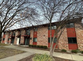 821 Minnesota Dr APT 3, Troy, MI 48083