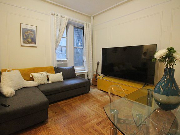 3rd image of 508 W 112th St APT 1B