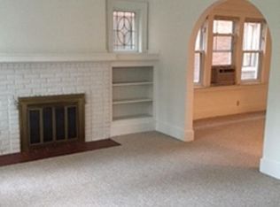 877 Nottingham Rd, Grosse Pointe, MI 48230