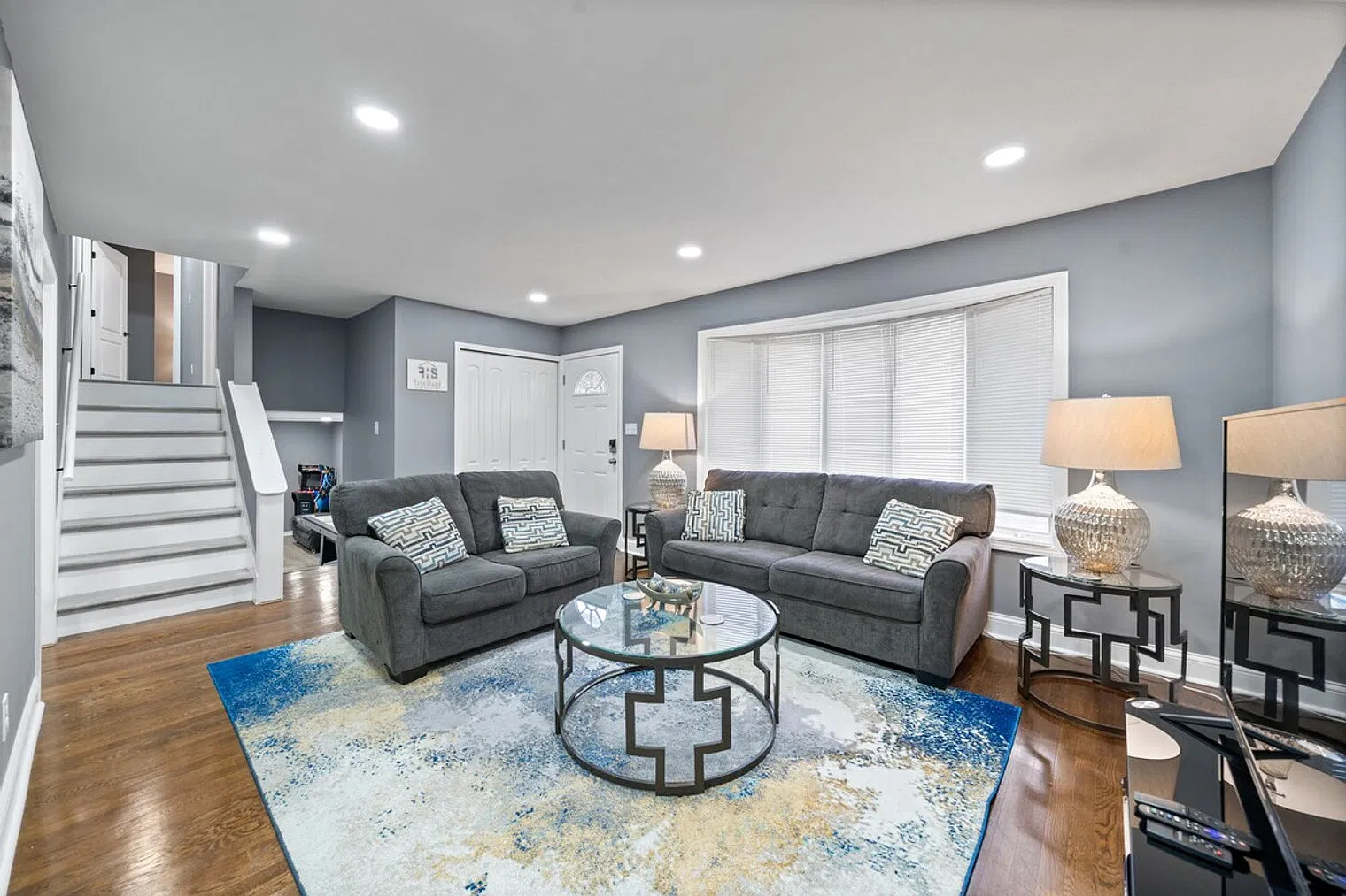4 bed, 2.0 bath, $18,284 — Photo 1