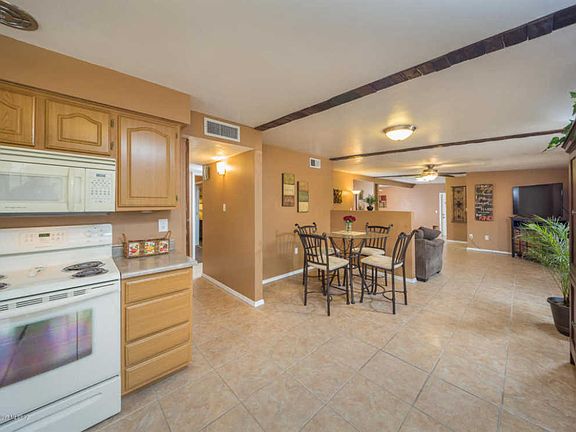 3rd image of 642 N Kent Dr