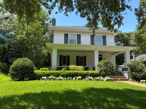 832 N 6th Ave, Laurel, MS 39440