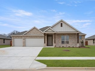 417 Falcon Way, Azle, TX 76020