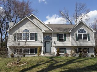 1680 Crawford Rd, Mohegan Lake, NY 10547