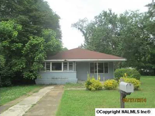 1017 9th Ave SE, Decatur, AL 35601