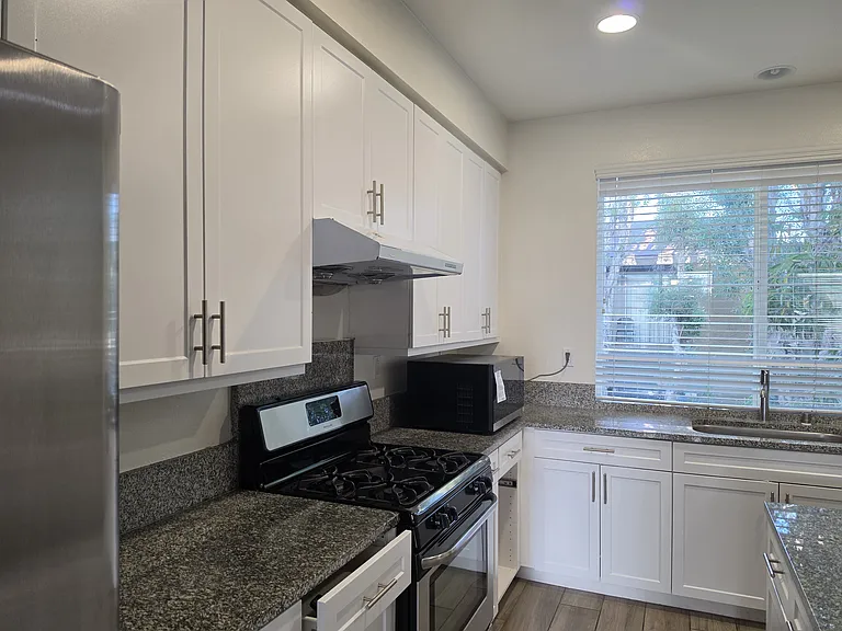 11333 Zapata Ave #26 — Photo 38