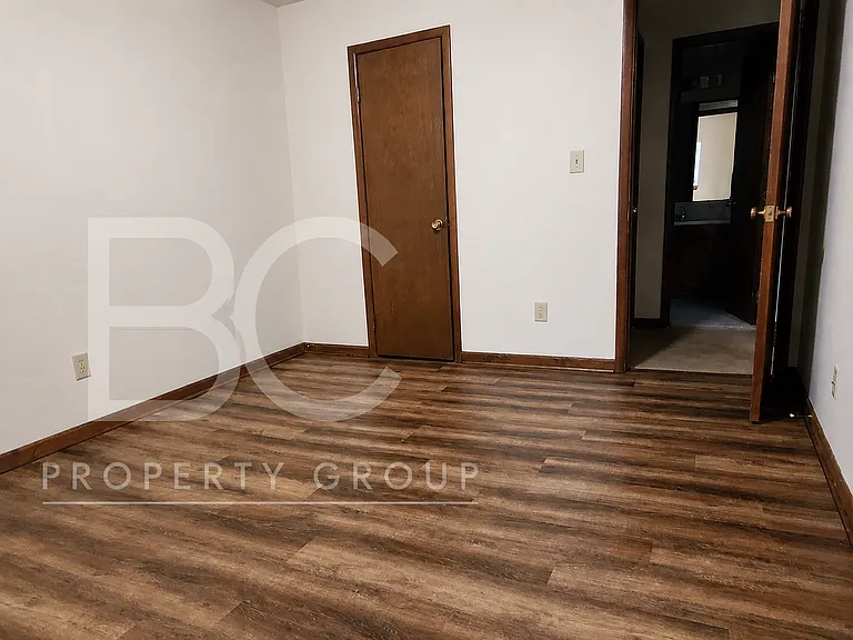 Green Valley Hoover Apartments — Photo 13