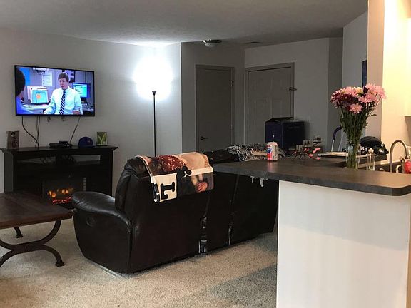 5th image of 7600 Treetop Ct APT A