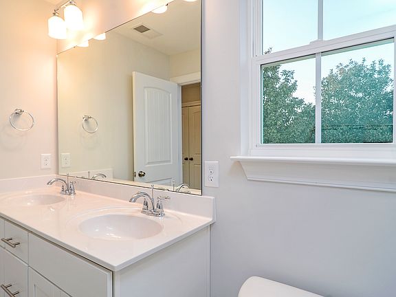 These photos are representative of this floor plan, but all options may not be available in every co