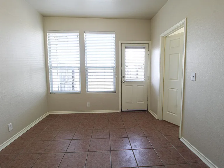 10216 Lateleaf Oak — Photo 5